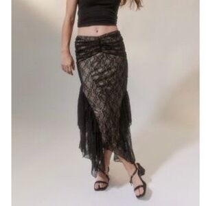 URBAN OUTFITTERS LACE RUFFLED MIDISKIRT M